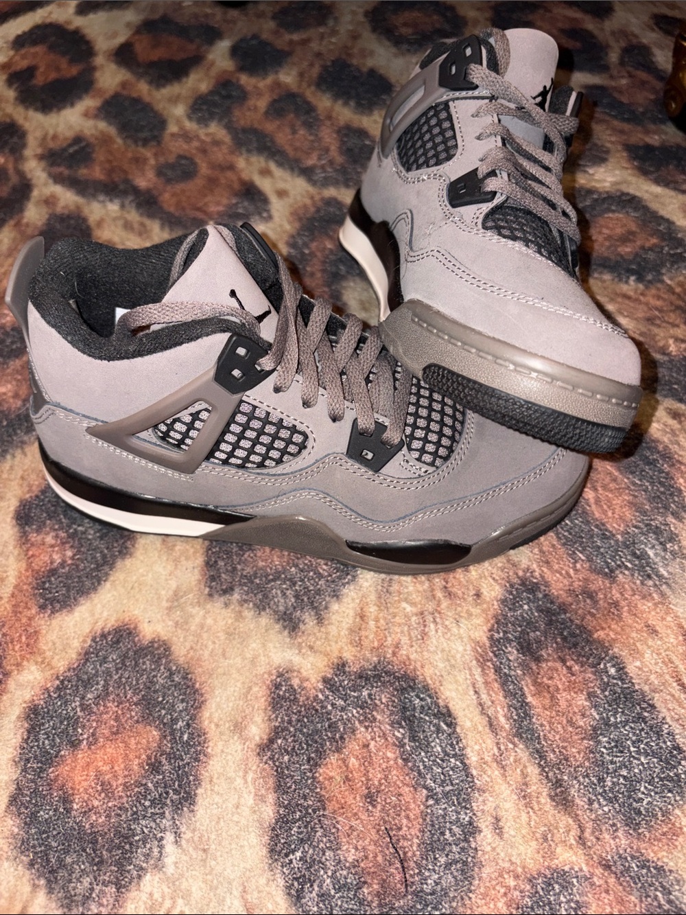 Air Jordan retro 4’s “Cool grey” youth size 3